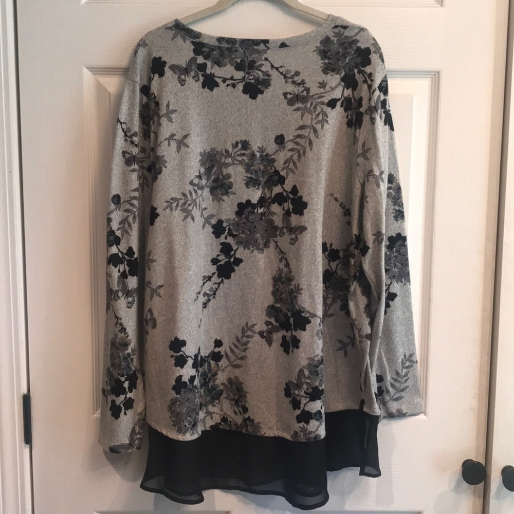 Maurice’s brand size 2 pullover tunic length top - Picture 5 of 5